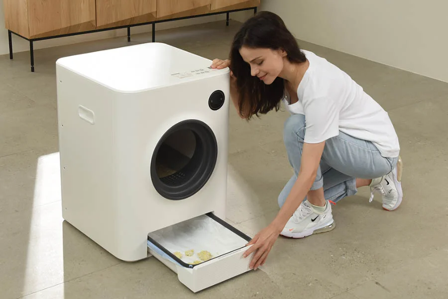 automatic litter box for large cats